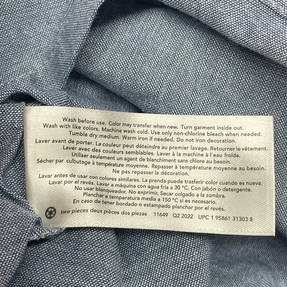 Carter's® Blue Long Sleeve Chambray Blouse with Pleated Front Size: 5T - Picture 7 of 7